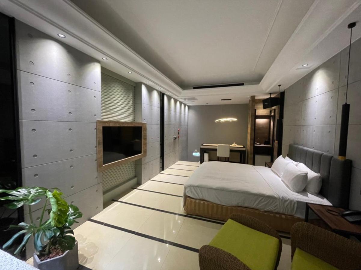 Minimalist Fashion Motel เถาหยวน ภายนอก รูปภาพ